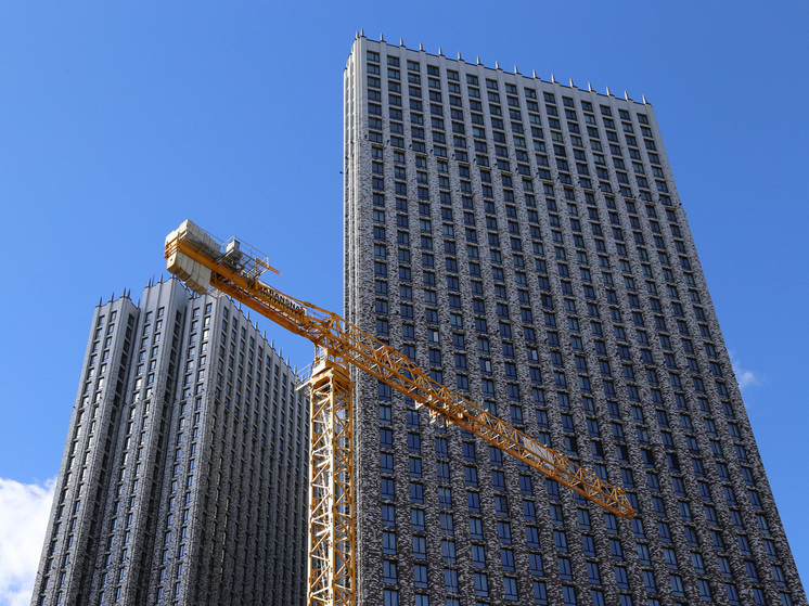 Россияне стали активнее вкладываться в высокобюджетные столичные небоскребы