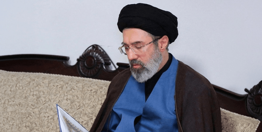 Нового лидера Ирана могли вывезти в РФ: где на самом деле сейчас находится Моджтаба Хаменеи