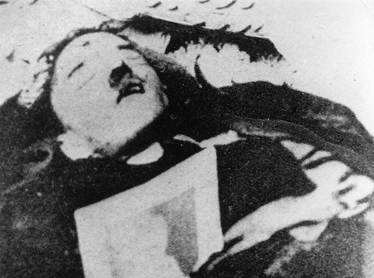 адольф гитлер, смерть гитлера, гитлер аргентина, гитлер бразилия, гитлер экспертиза, куда сбежал гитлер, где прятался гитлер, челюсть гитлера, череп гитлера